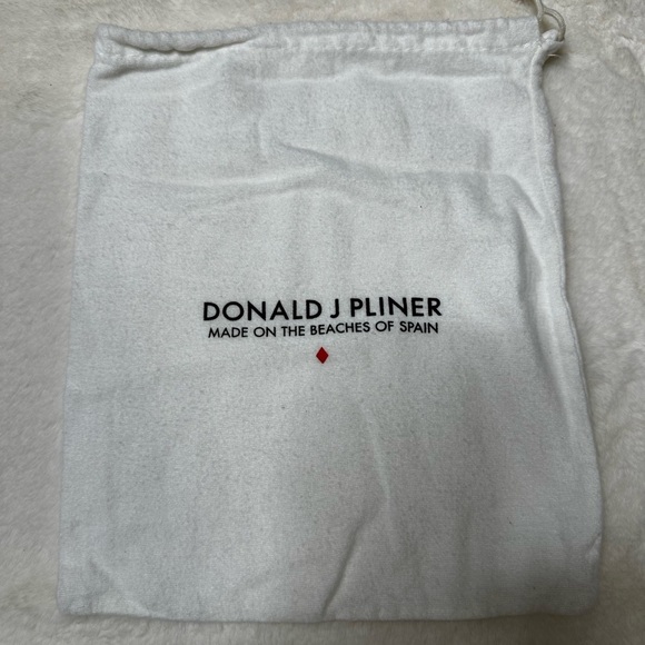 Donald J. Pliner White Dust Bag - Picture 1 of 3